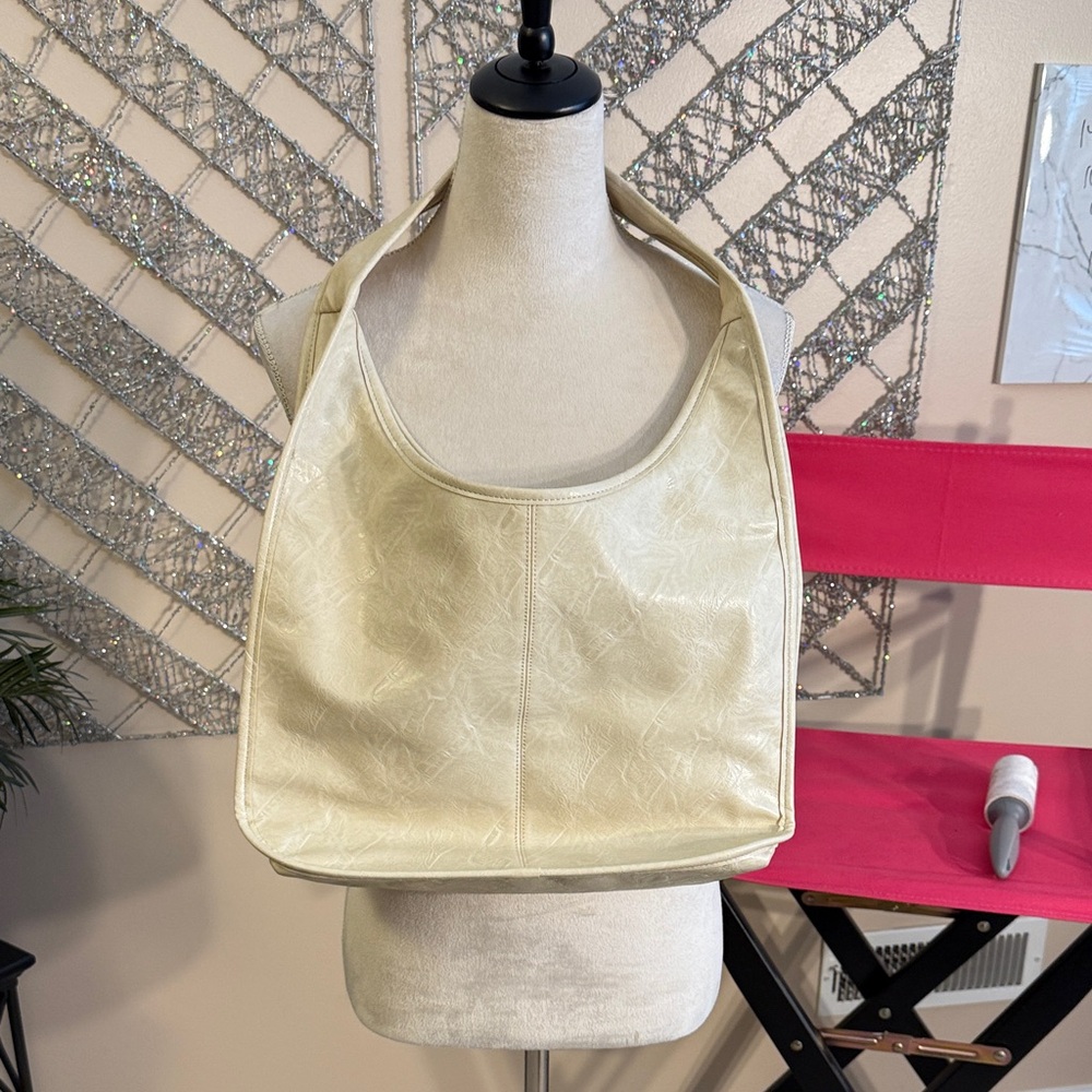 Elegant Cream hobo Shoulder Bag - Picture 2 of 3